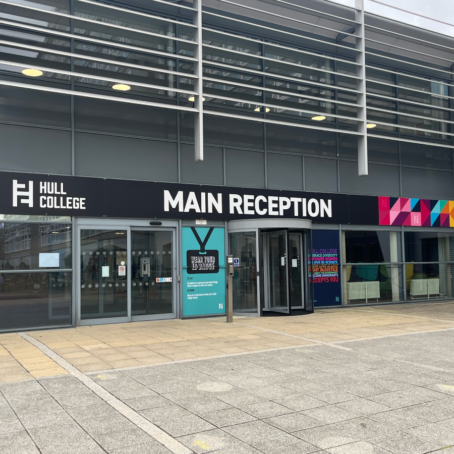 Hull college exterior banners on their Main reception